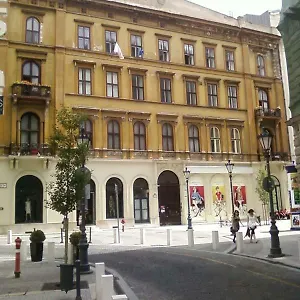 city-center-apartment-budapest.inbudapesthotels.com/